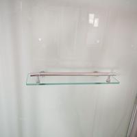 Hátfalas zuhanykabin polc